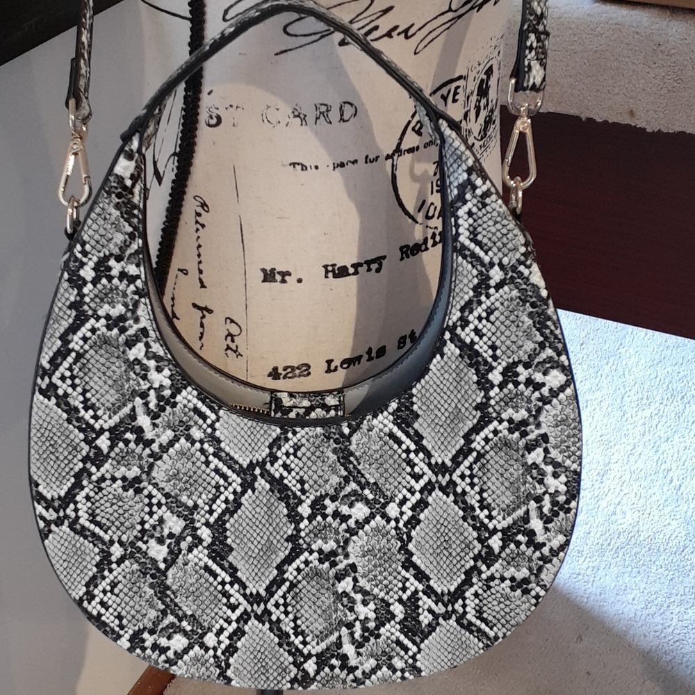 Isabelle Snake Print Crossbody